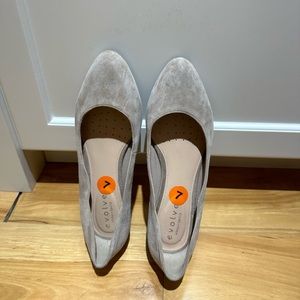 Evolve brand Suede grey flats size 7